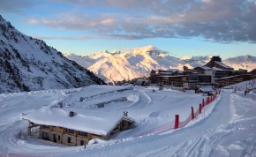 Ski Chalets in Les Arcs: 2000 - Image Credit:Shutterstock